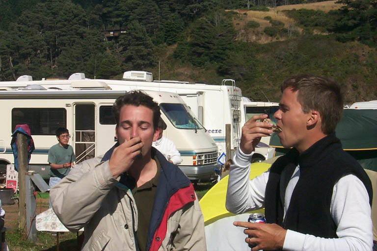 Pat_Eric_eating_oysters_8-14-99