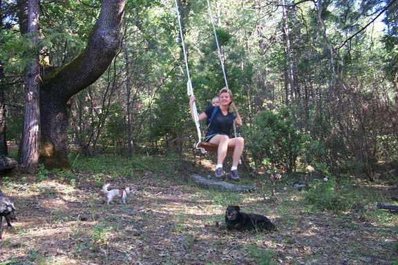 1999-06-14_Anamaria_Asten_Swinging