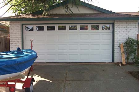 2000-05-26_Garage_Door_Done