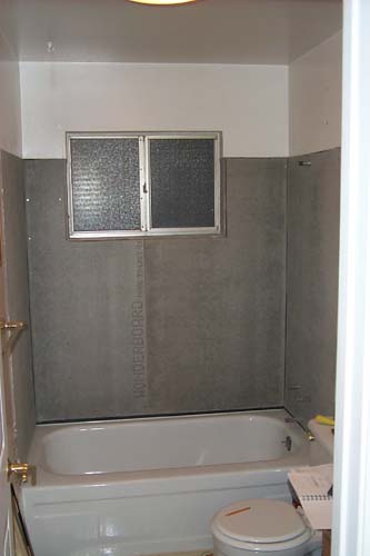 Hall_Bathroom_05