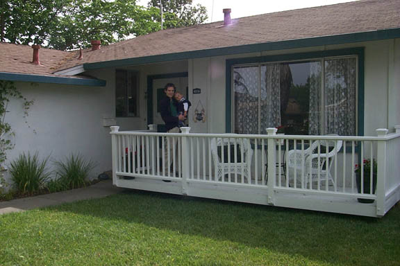 05-06-00_Mike_Asten_on_porch_3